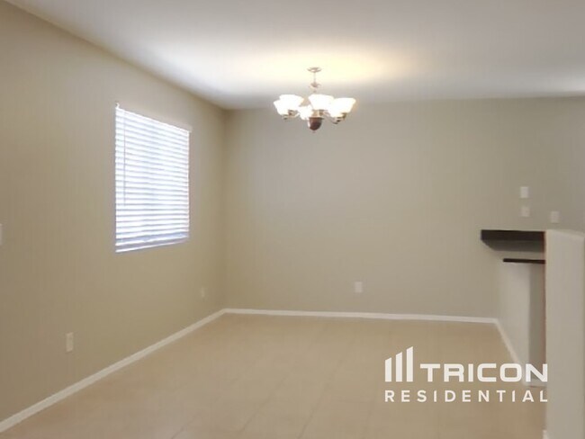 Photo - 43846 W Magnolia Rd