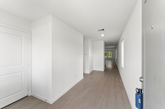 Photo - 18784 Loom dr