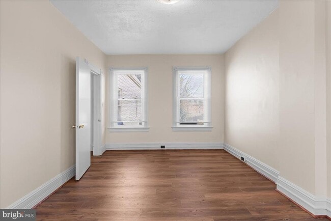 Photo - 250 N Mulberry St