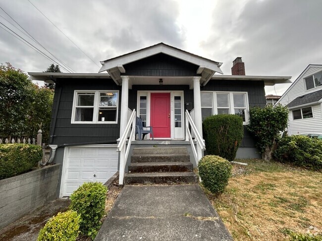 Building Photo - Cozy 2 BD, 1 BA w/ 1 Car Garage in Tacoma! Rental