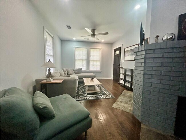 Photo - 551 Culberson St SW