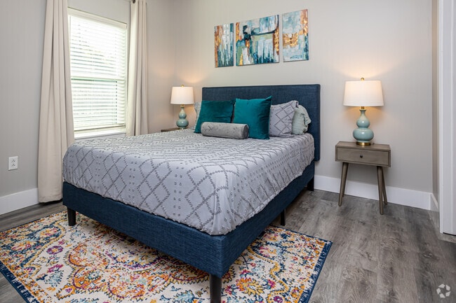 1HAB, 1BA - 551 ft² - River House