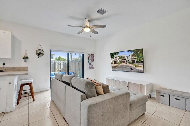 Photo - 20741 NE 5th Ct