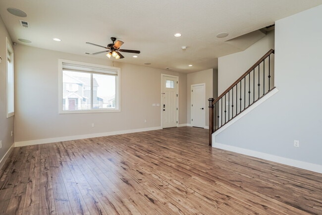 Photo - 1611 W Parkview Dr