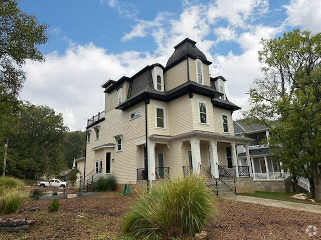 Building Photo - 1205 Kiefer Creek Rd Rental