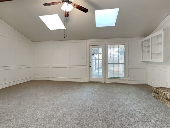 Photo - 3110 Berkshire Dr