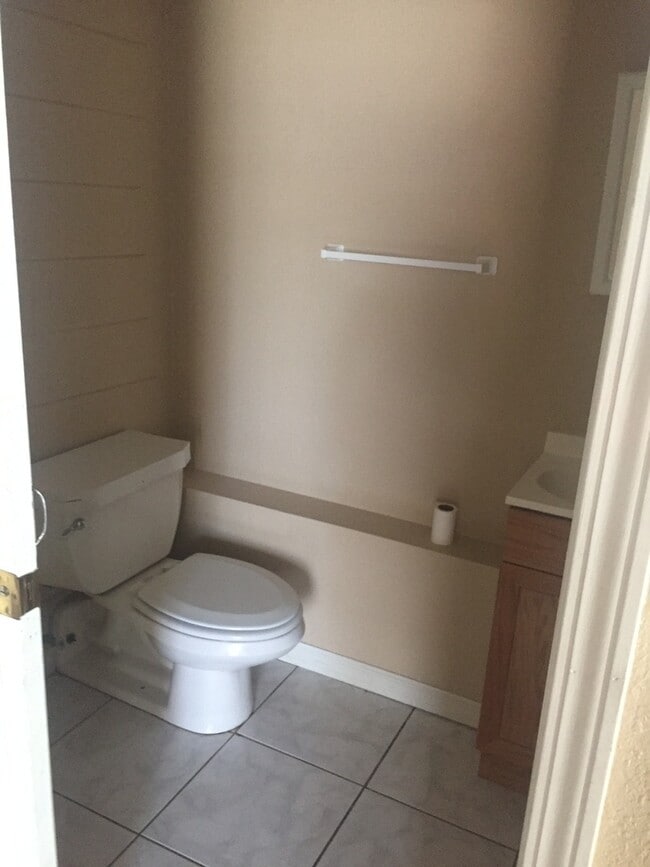 Photo - 3 Bedroom 1.5 Bathroom Home for Rent in the Combee Settlement Area!