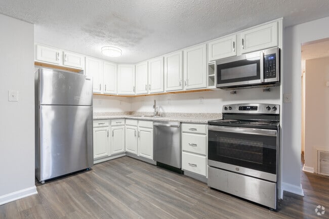3BR, 1BA - 1,100SF - Kitchen - 2600 Le Blanc Ct.