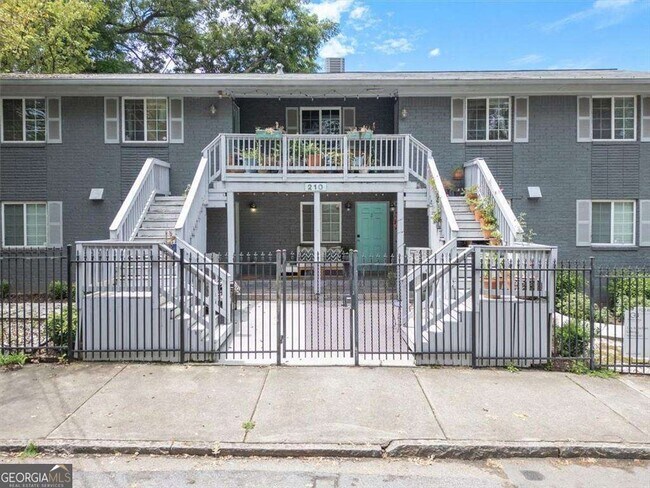 Building Photo - 210 Sampson St NE Unit 3 Rental