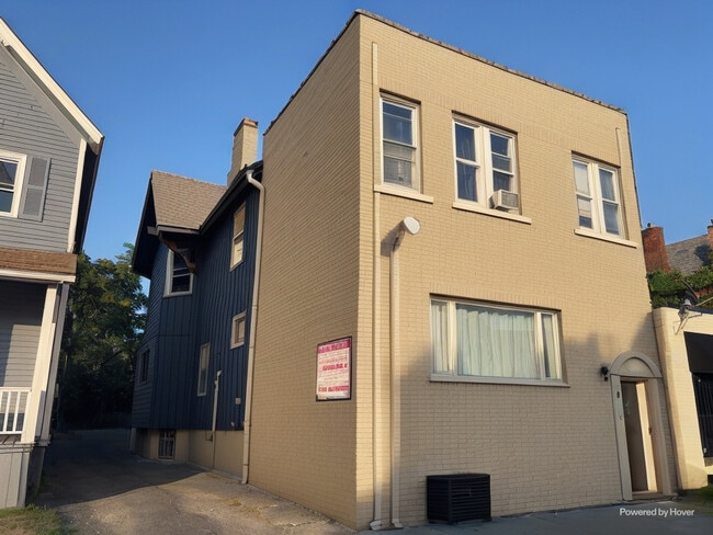 Building Photo - 243 Niagara St Unit 1 Rental