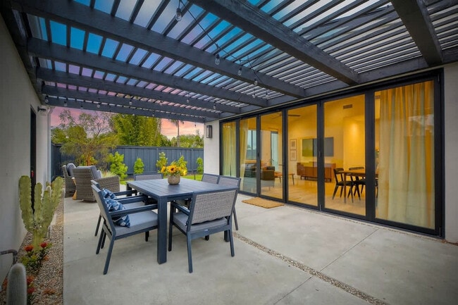 Photo - 1329 Lake Dr Unit ID1068280P