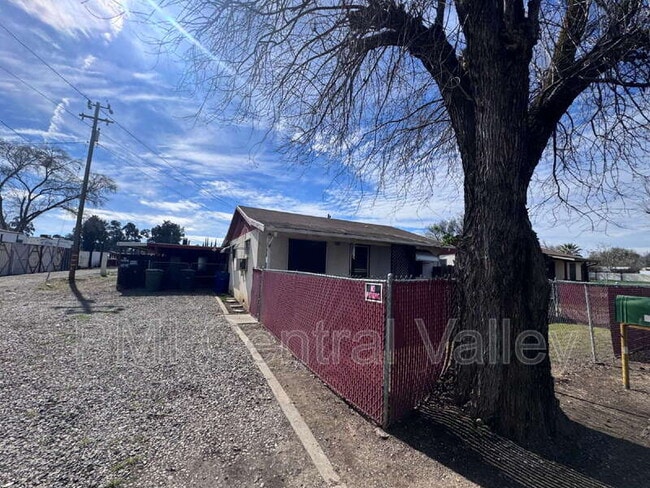 Photo - 340 Sperry Ave