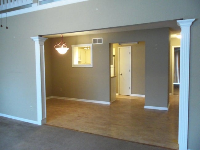 Photo - 1414 E Mart-Way Cir