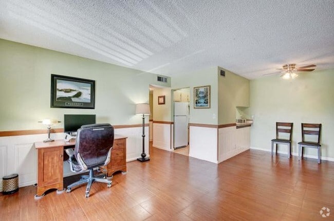Building Photo - 1758 Abbey Rd Unit 201 Rental