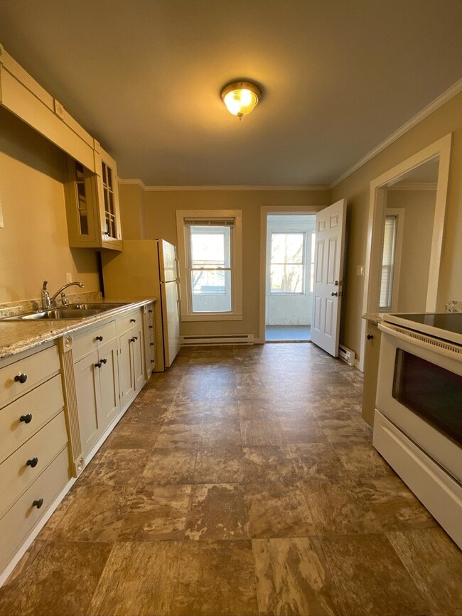 Photo - 73 Maple St