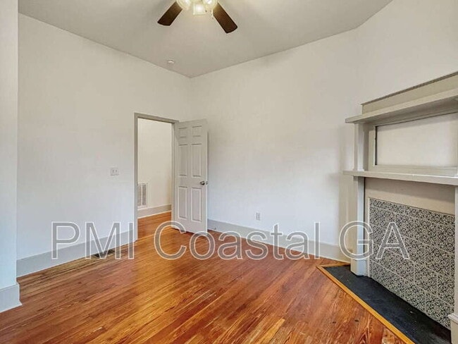 Photo - 316 W 42nd St
