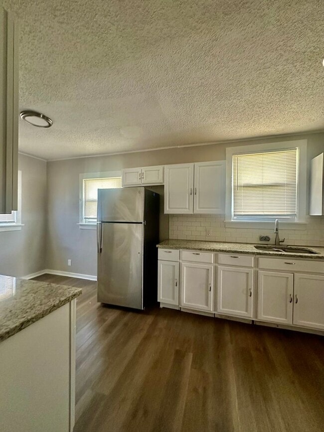 Photo - Cute Midtown 3 Bedroom Home For Rent!