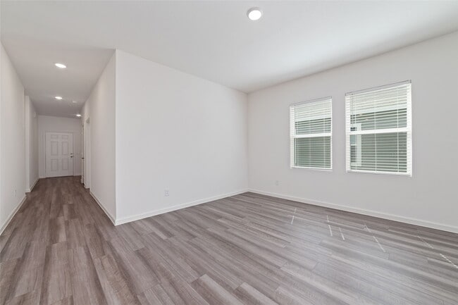 Photo - 31030 Gayle Prairie Oaks St