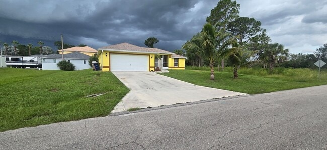 Photo - Huge Three Bedroom- 2 bath + den, 2 car ga...