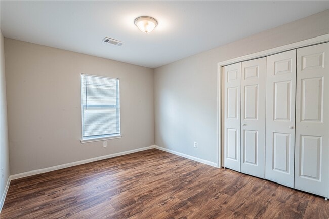 Photo - 10061 Sharpton Dr