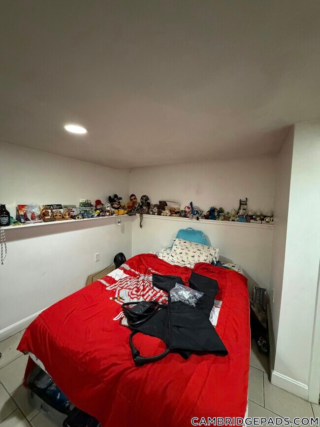 195 Hampshire St Unit B
