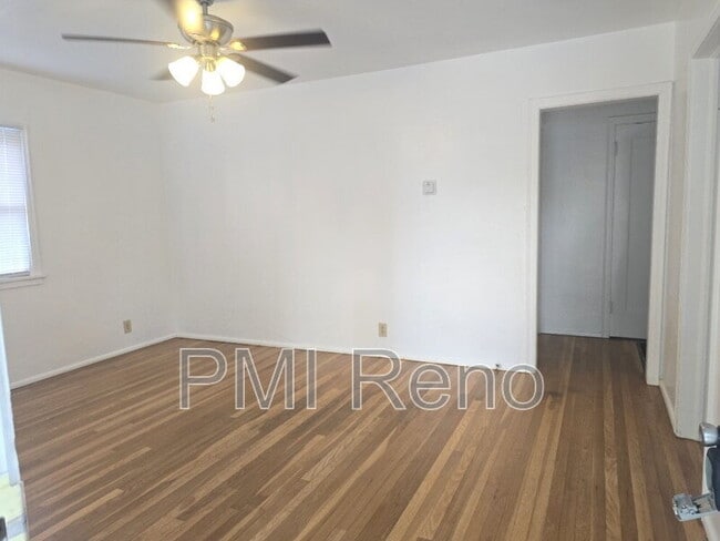 Photo - 530 Burns St