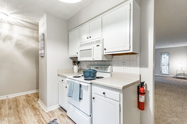 Photo - 631 Pine Ridge Pl