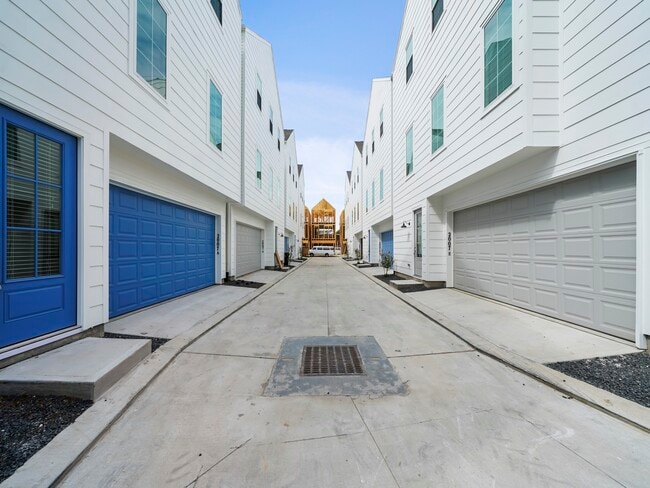 Photo - 2007 Bauer Dr