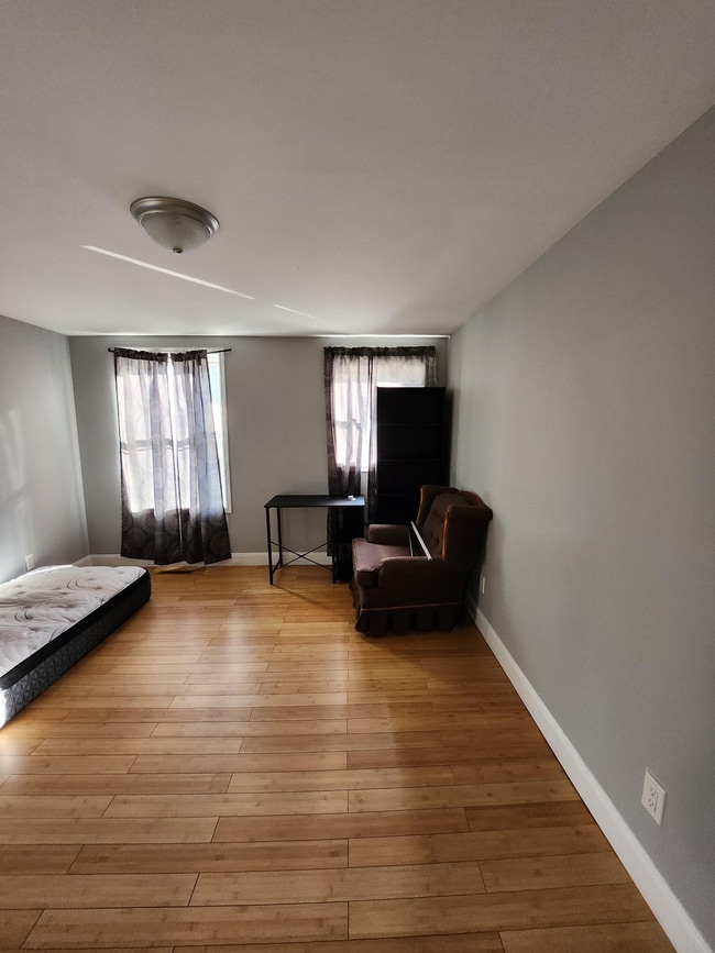 493 Washington Ave Unit 493 Washington Ave, 2nd floor, Albany