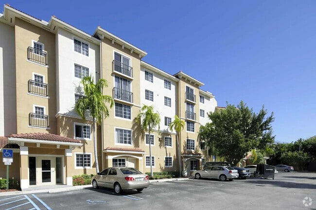 Welcome Home to Lakeside Commons! - Lakeside Commons Rental