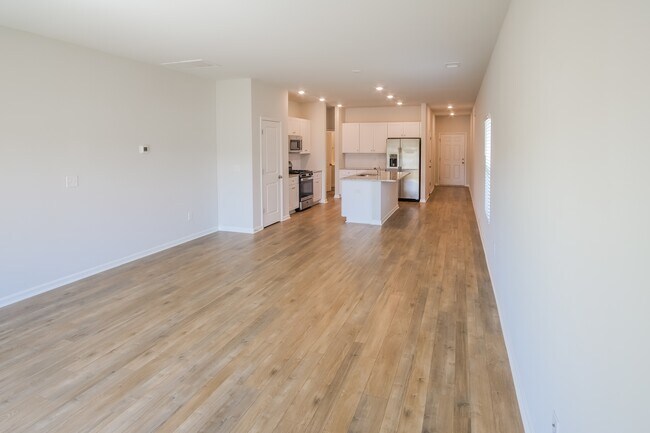 Photo - 635 Watercliff Dr