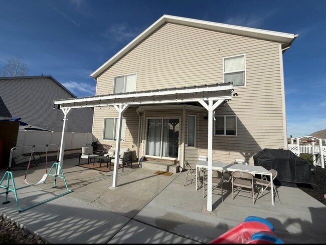 Photo - 562 Water Wheel Ln