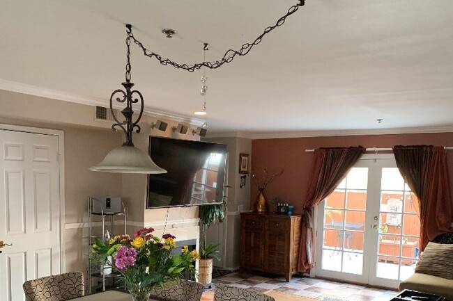 Building Photo - 4315 W 145th St Unit #03