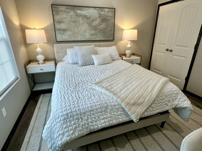 Photo - 2411 S Jackson Ave Unit 7