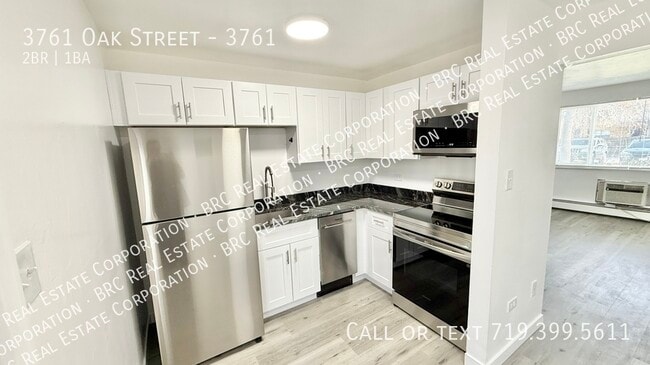 Photo - 3761 Oak St Unit 3761