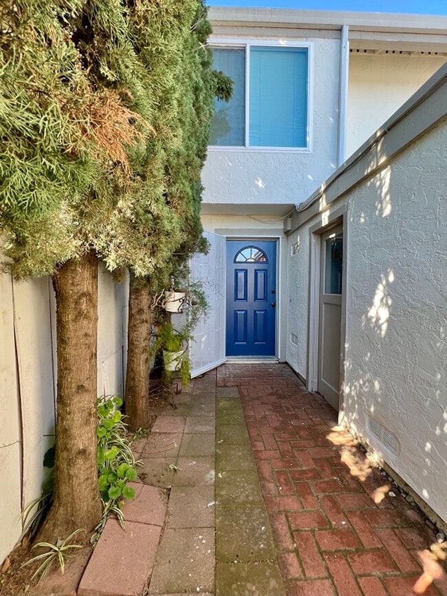 Photo - Charming North Napa Condo in Prime Location – A Must See!