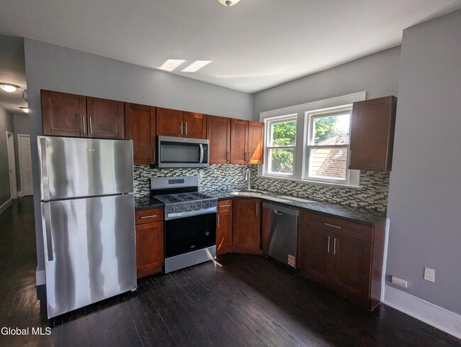 Photo - 69 Winthrop Ave