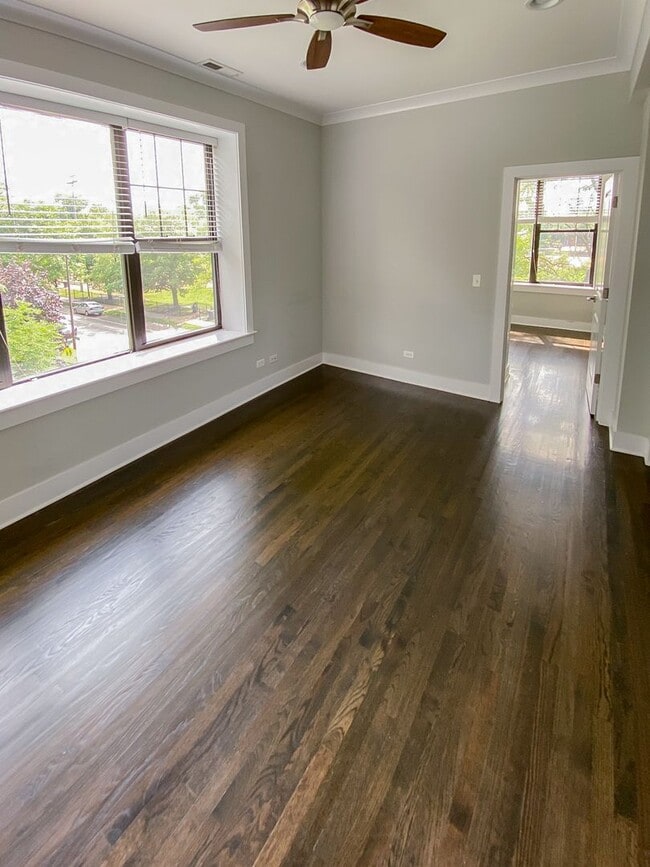 Photo - 1952 W Nelson St Unit 2E