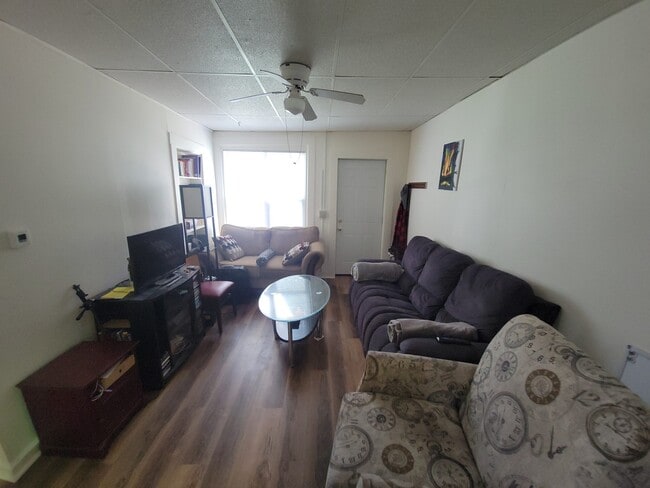 Photo - 134 Niagara St Unit 134