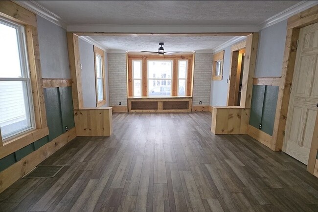 Photo - 618 Pettibone Ave NW Unidad 1