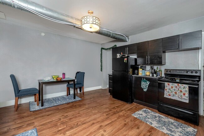 Photo - 3 bedroom in heart of South Side
