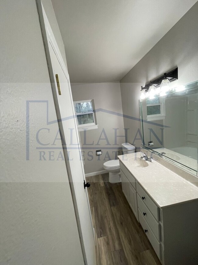 Photo - 313 Parkdale Rd