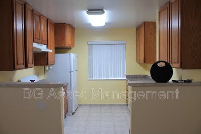 Building Photo - 3112 Groom Dr