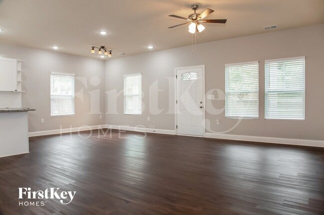 Photo - 5039 Tuckaseegee Rd