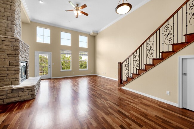 Photo - 233 E Fountain Blvd Unit 200