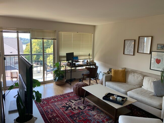 Photo - Madlyn Apartments