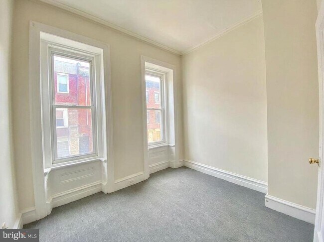 Photo - 2037 N Carlisle St