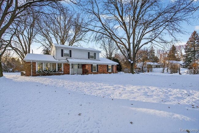 Photo - 126 Orchardale Dr