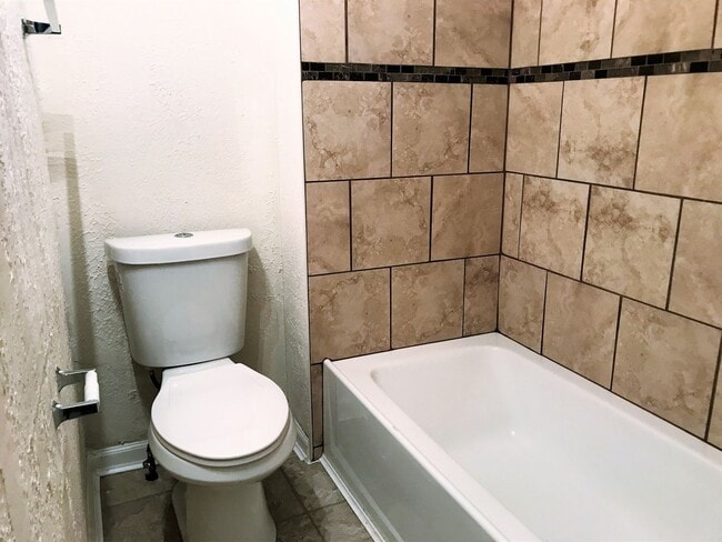 619 N Euclid Ave Unit 3