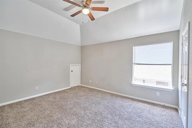 Photo - 13714 Hillingdale Ln
